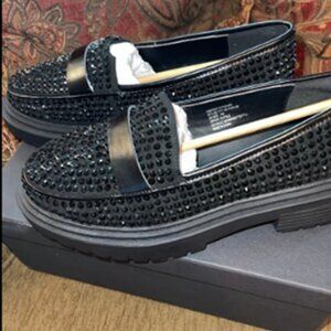 NWB fashion to figure women’s shoes size 8